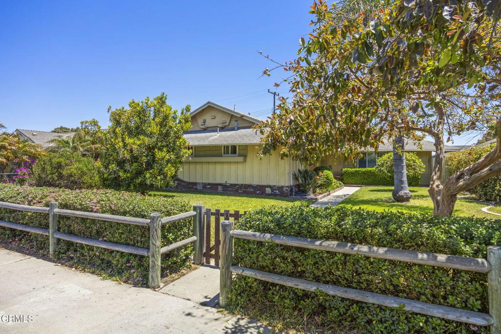 2206 N Ventura Road