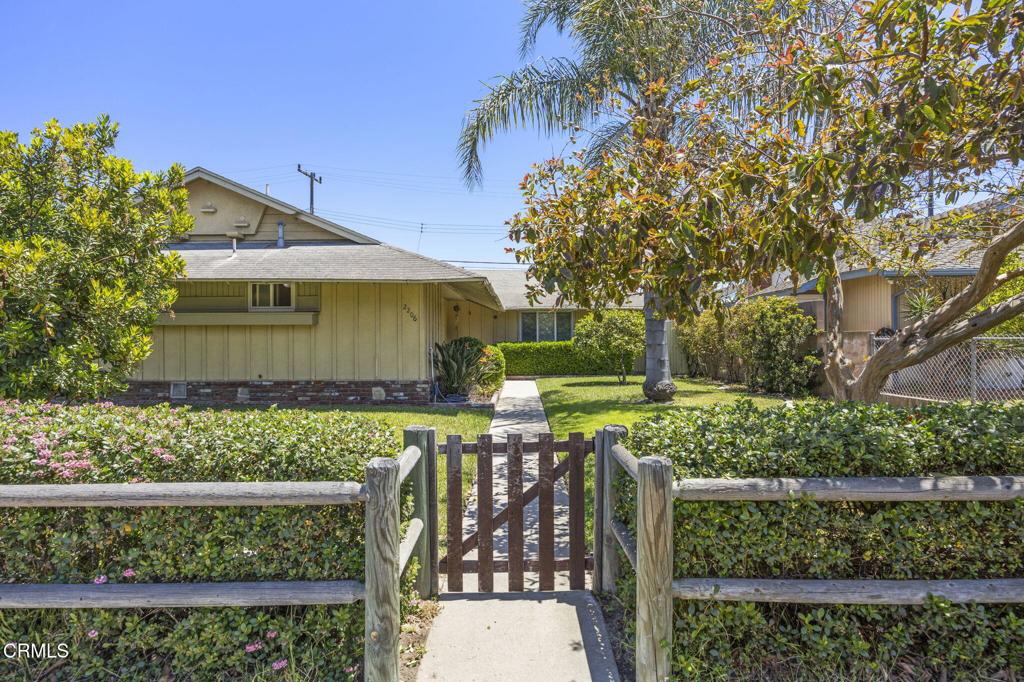 2206 N Ventura Road