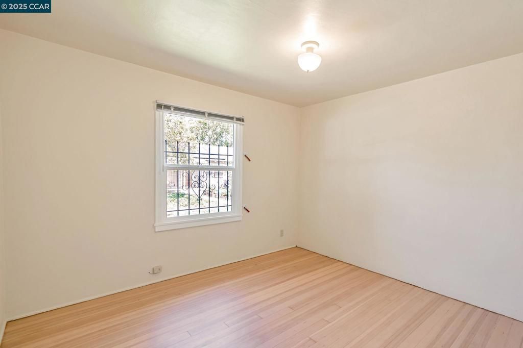 listing image 130722648864443821956