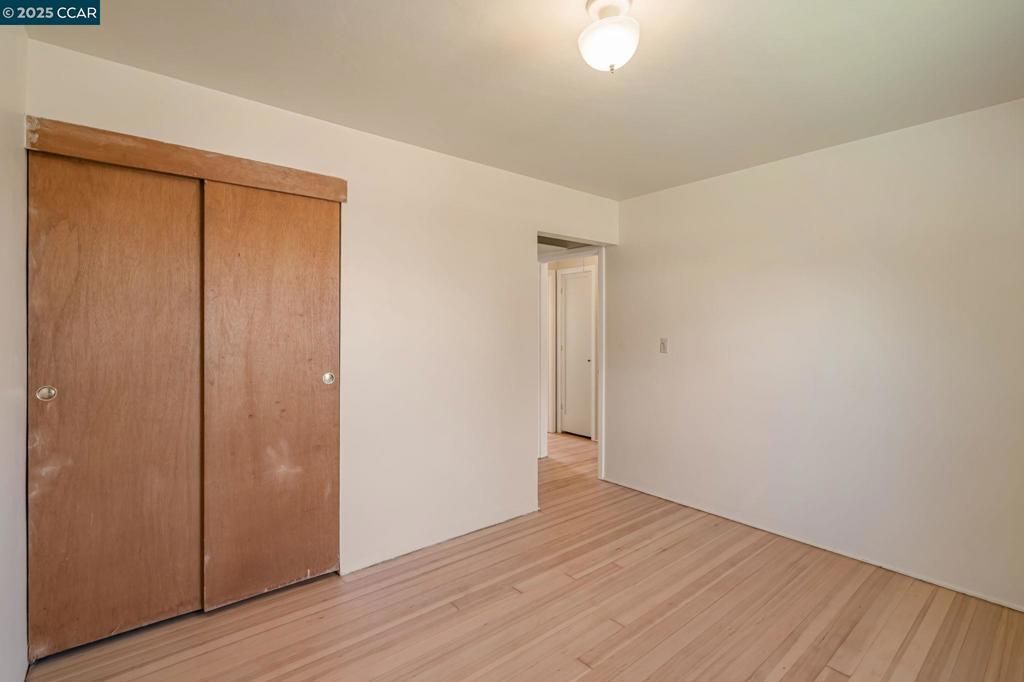 listing image 130723395932041084370