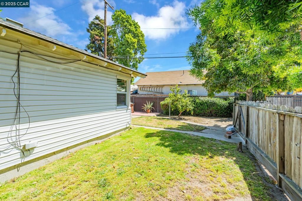 listing image 130725157007424995505