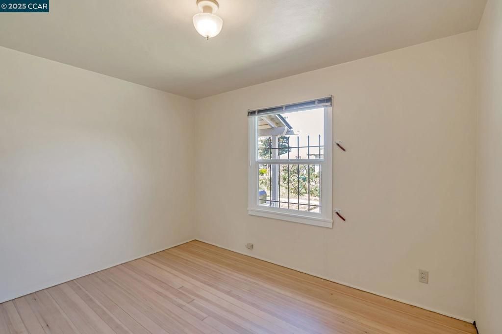 listing image 130723544331280545412