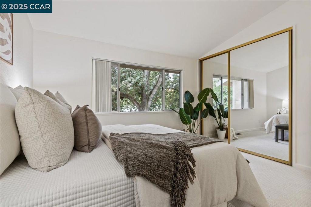 CARRIAGE SQUARE - Residential