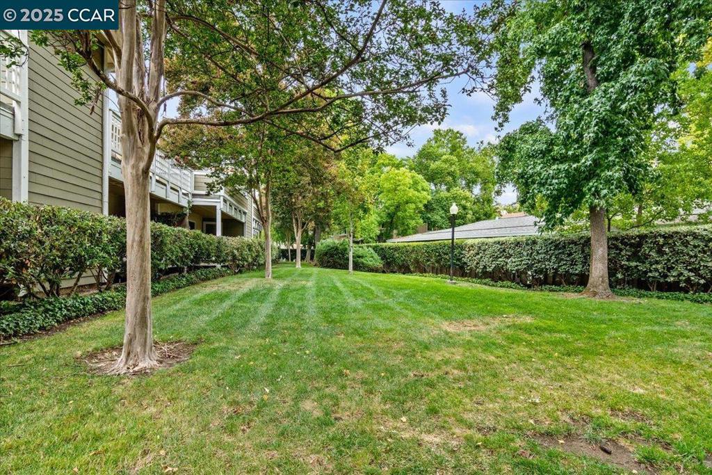 CARRIAGE SQUARE - Residential