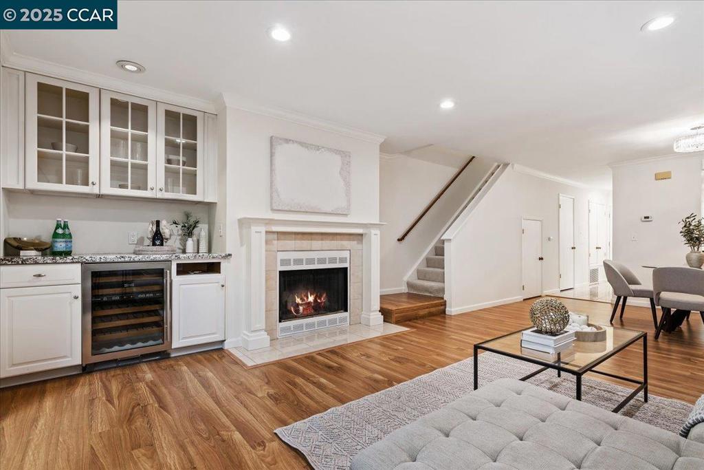 CARRIAGE SQUARE - Residential