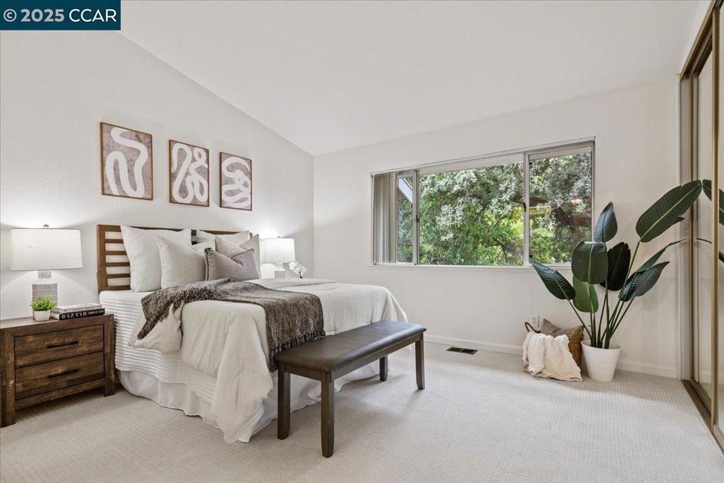 CARRIAGE SQUARE - Residential
