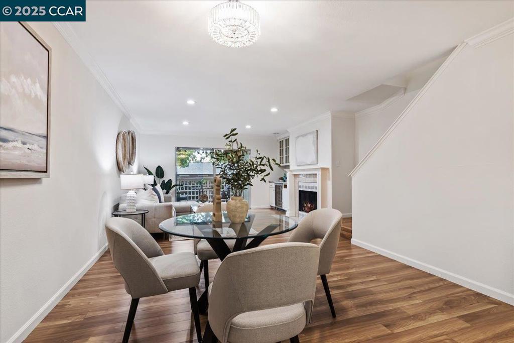 CARRIAGE SQUARE - Residential