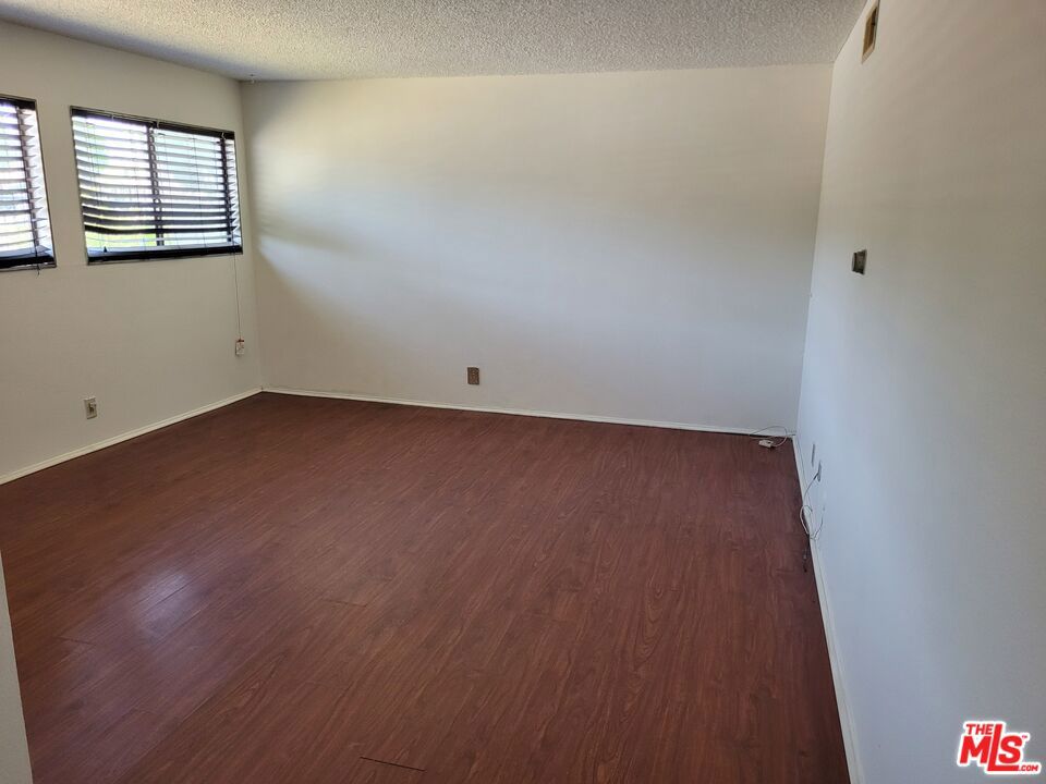 7 Scottsdale Drive