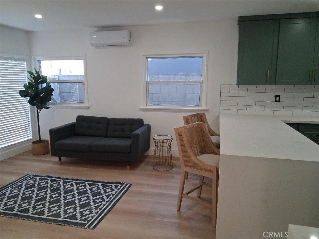 4108 W 164th
