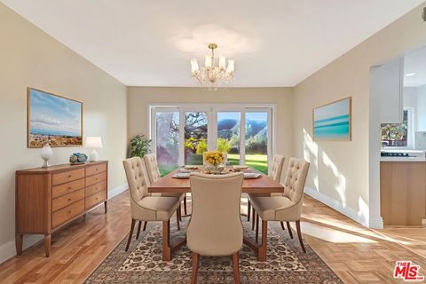 Tiny photo for 16608 Park Lane Circle, Los Angeles, CA 90049 (MLS # 25628417)