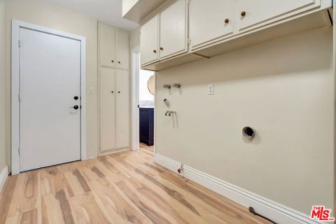 Tiny photo for 16608 Park Lane Circle, Los Angeles, CA 90049 (MLS # 25628417)