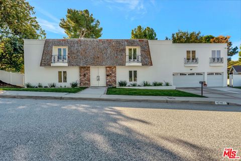 Tiny photo for 16608 Park Lane Circle, Los Angeles, CA 90049 (MLS # 25628417)