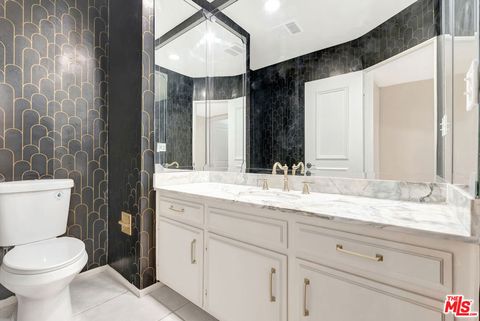 Tiny photo for 16608 Park Lane Circle, Los Angeles, CA 90049 (MLS # 25628417)