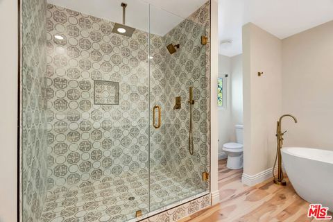 Tiny photo for 16608 Park Lane Circle, Los Angeles, CA 90049 (MLS # 25628417)