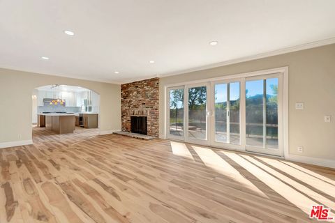 Tiny photo for 16608 Park Lane Circle, Los Angeles, CA 90049 (MLS # 25628417)