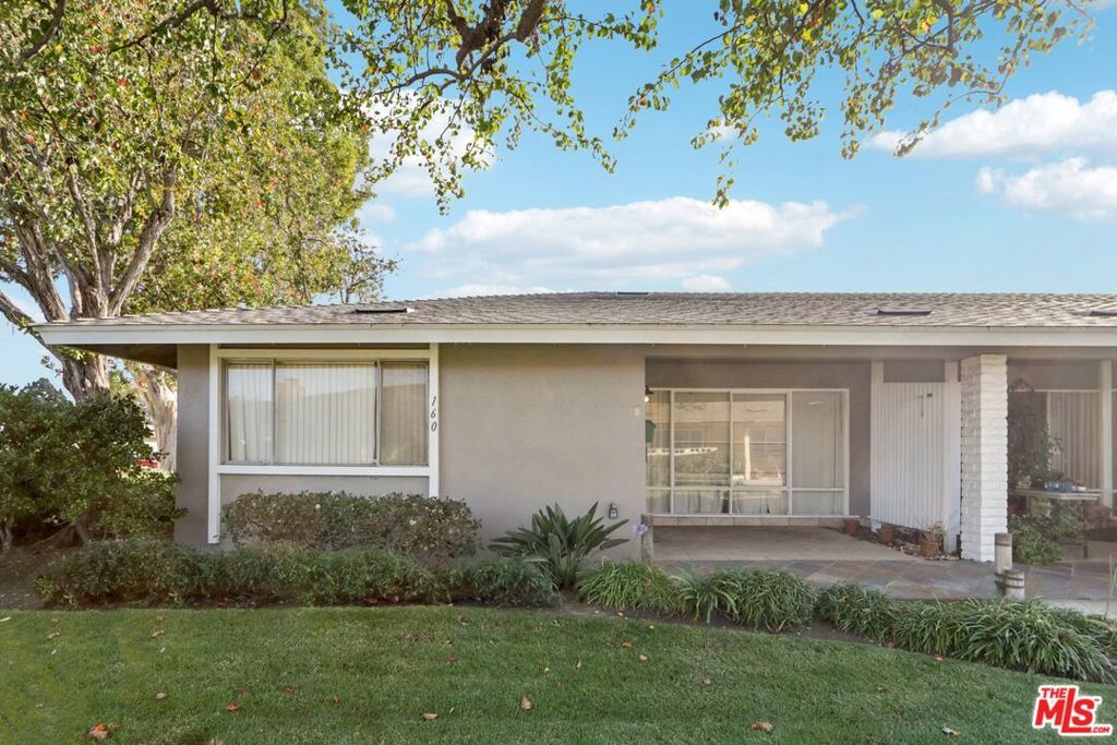 Photo of 160 W Fiesta Grn, Port Hueneme, CA 93041 (MLS # 25616619)