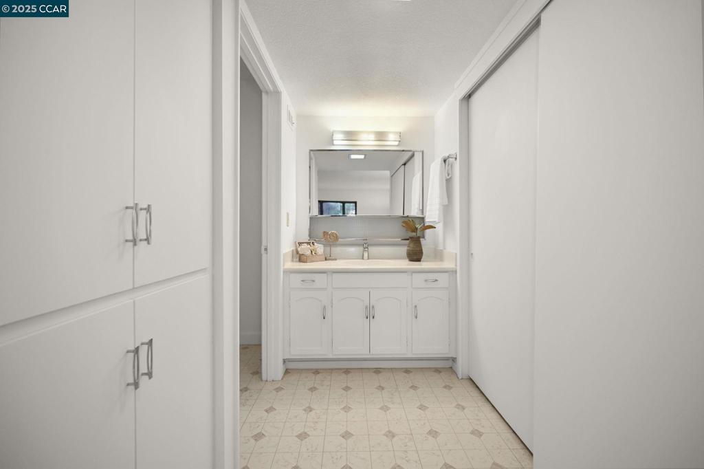 ROSSMOOR - Residential