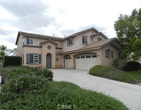 Photo of 15235 Blue Spruce Lane, Fontana, CA 92336 (MLS # SR26092150)