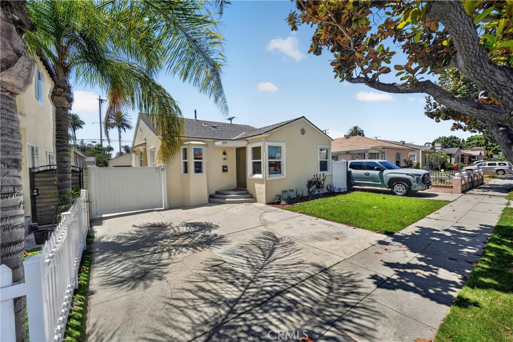 2741 Gale Avenue