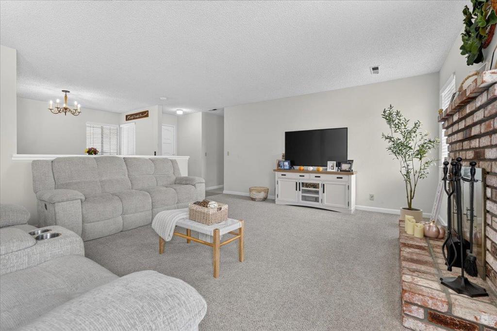13 Victor Circle