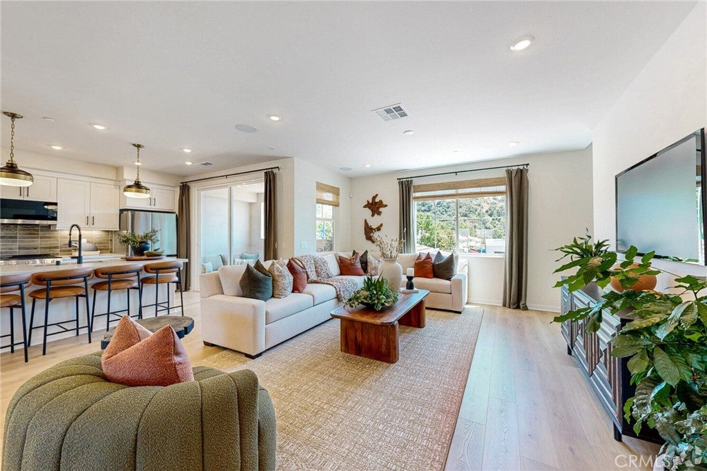 545 Gregory Way