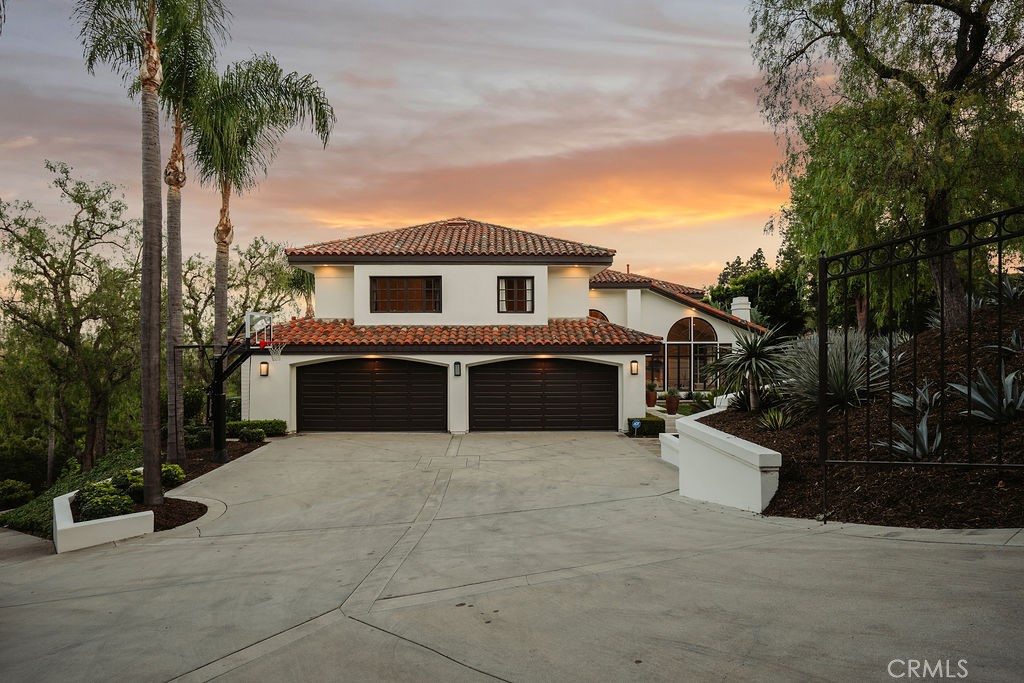1805 Holly Tree Lane