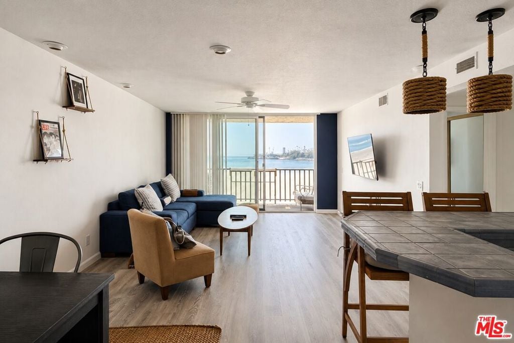 1140 E Ocean Boulevard 235