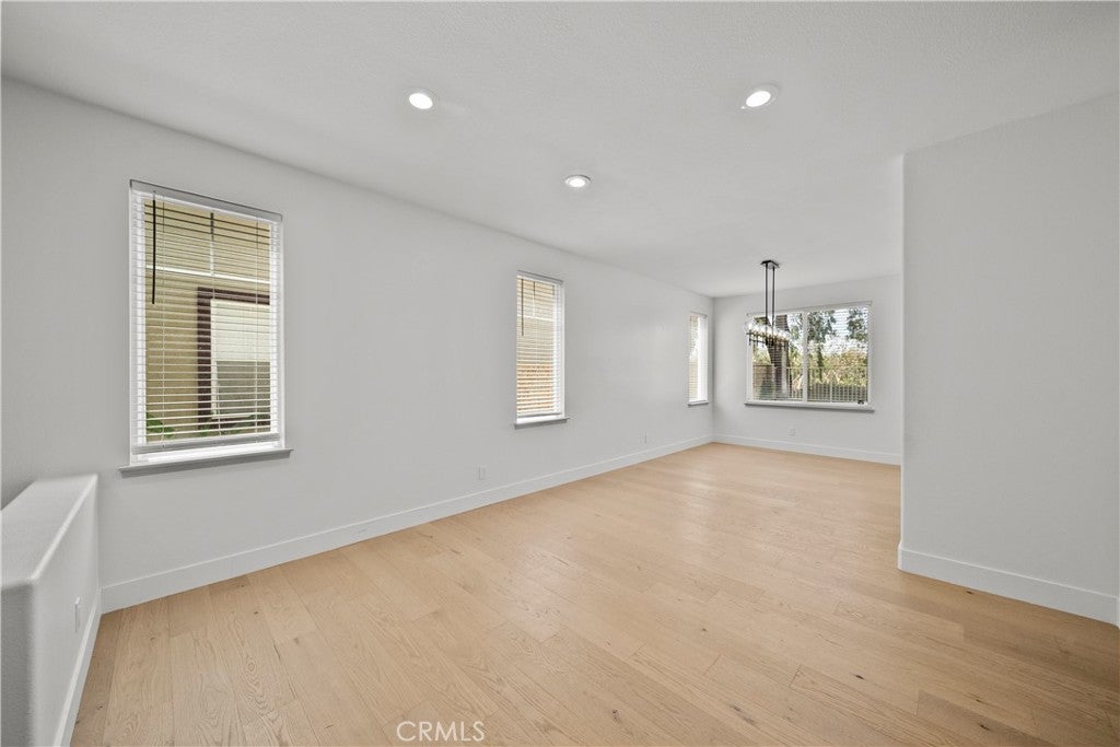 28379 Calex Dr