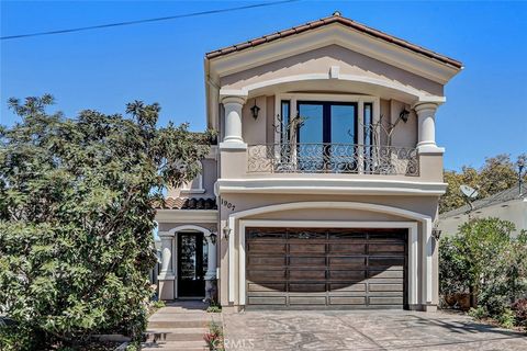 Photo of 1907 Voorhees Ave, Redondo Beach, CA 90278 (MLS # SB26075760)