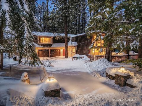 Photo of 764 Crestwood Dr, Big Bear Lake, CA 92315 (MLS # IG26041479)