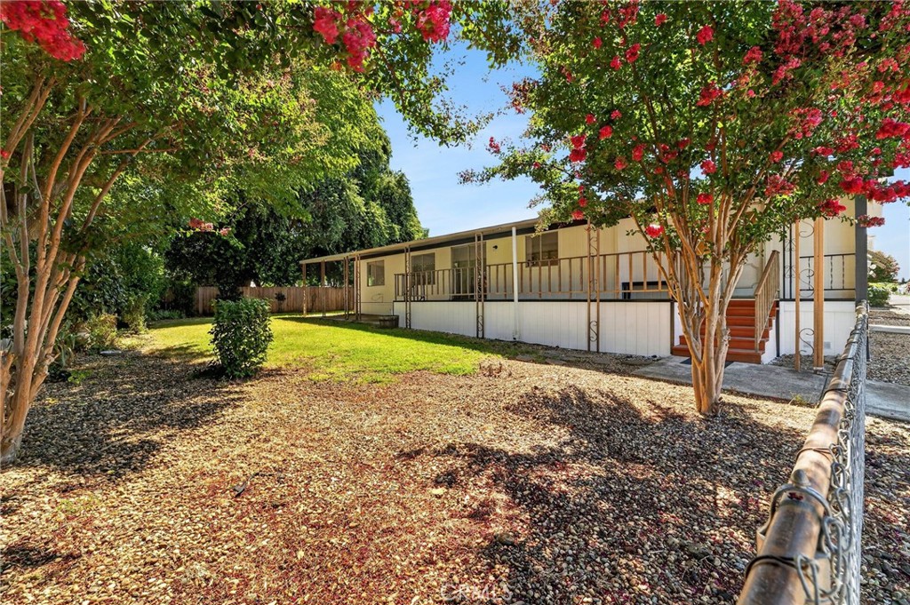 701 E Lassen 297