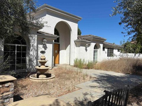 Photo of 3068 Willow Heights Road, Fallbrook, CA 92028 (MLS # NDP2509678)