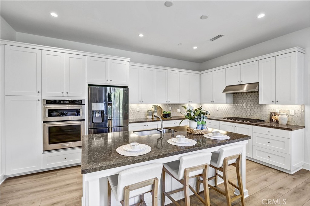 155 Linda Vista, Irvine CA 92618 - Photo 9