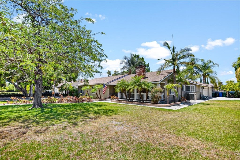 1691 S Santa Anita