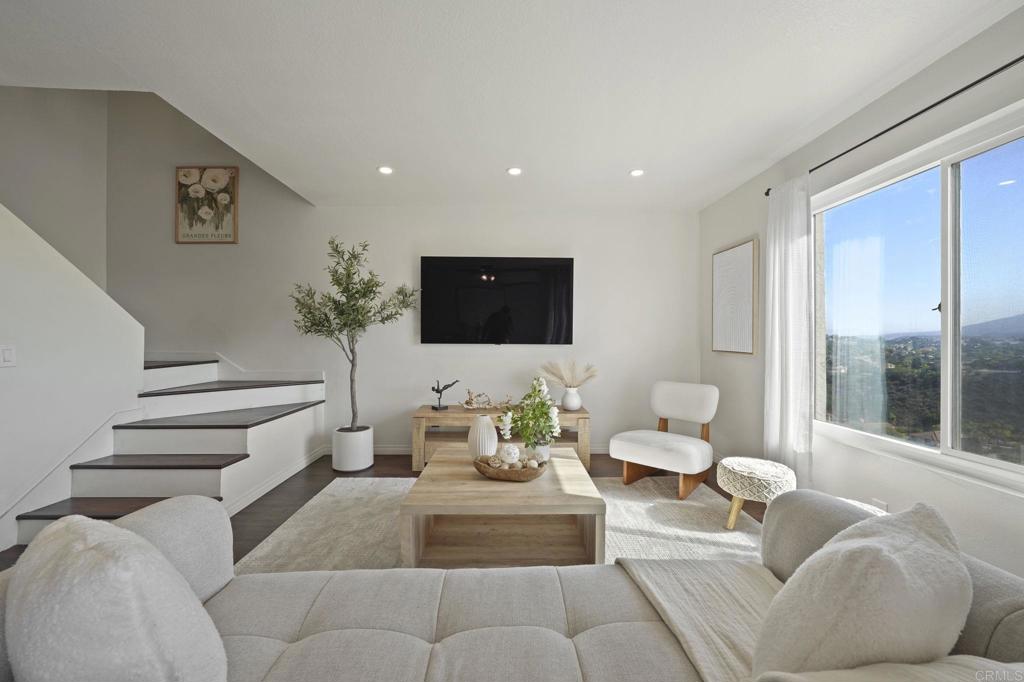 575 Otay Lakes Rd 44