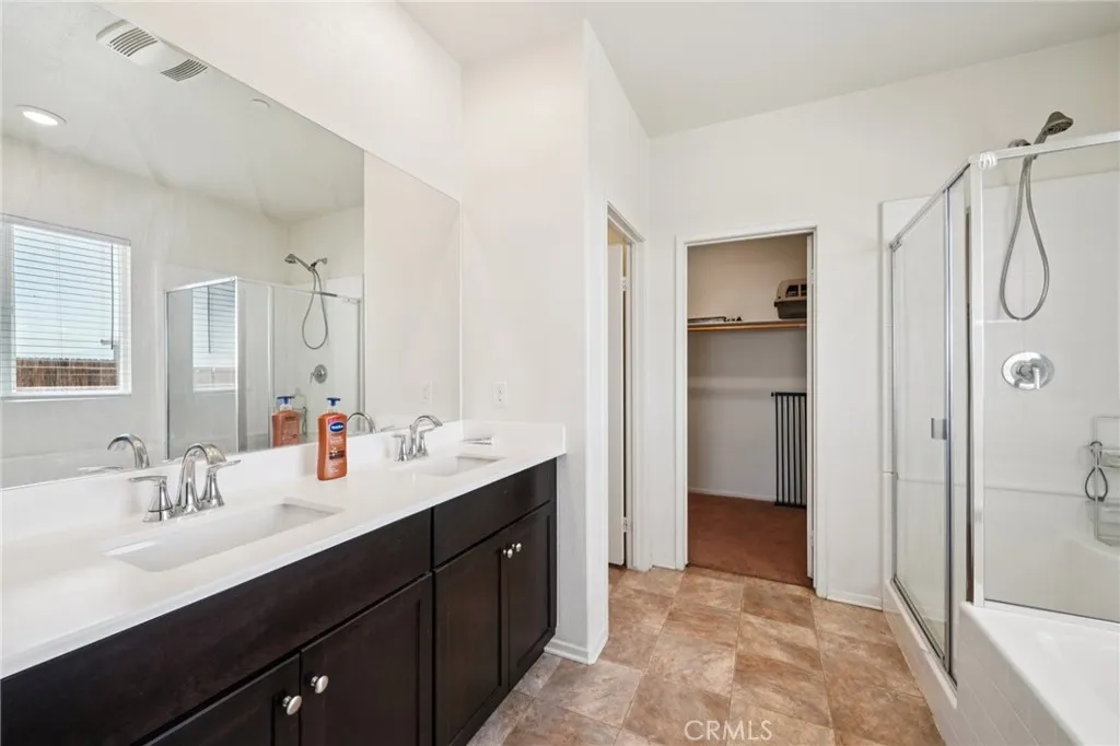 Adelanto, California 92301, United States, 3 Bedrooms Bedrooms, ,2 BathroomsBathrooms,Residential,Active,159701