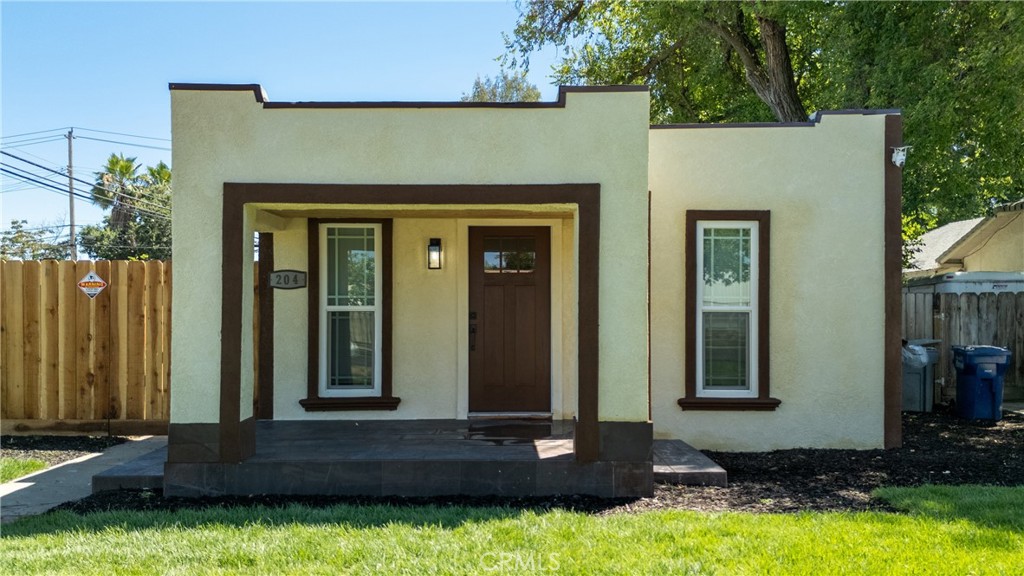 Photo 1 of 22 — 204 W 25th Street, Merced, CA 95340