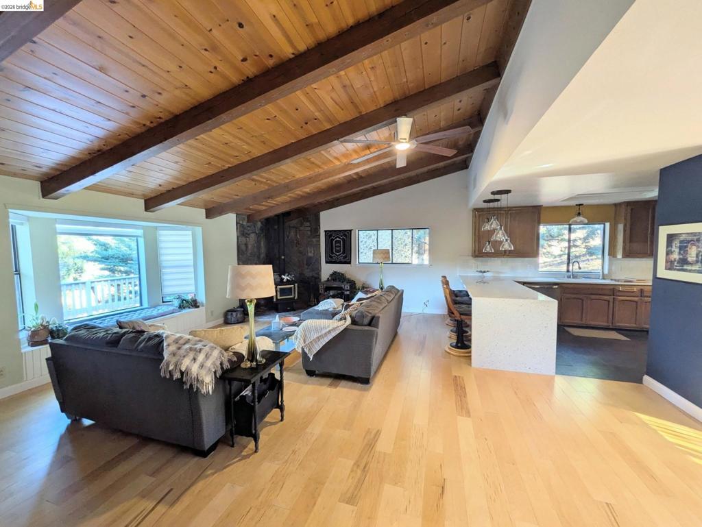 20812 Point View Dr.