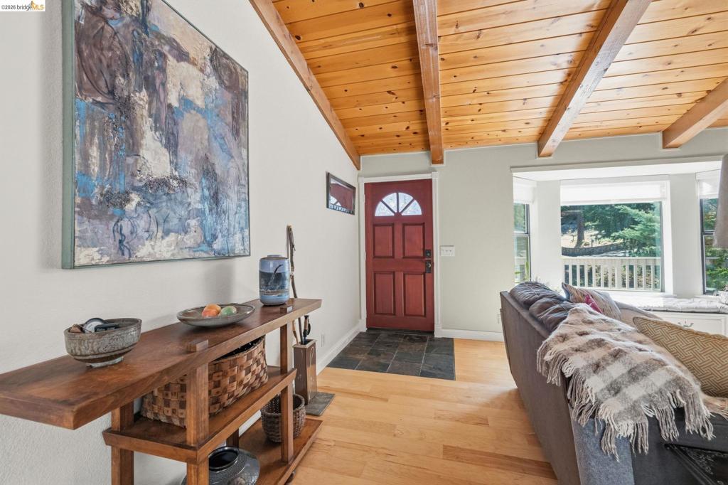20812 Point View Dr.