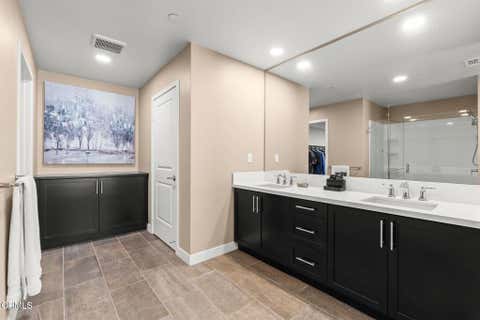Tiny photo for 2810 Wagon Wheel Road #402, Oxnard, CA 93036 (MLS # V1-37452)