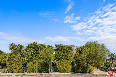 Photo of 803 25th Street, Santa Monica, CA 90403 (MLS # 25604051)