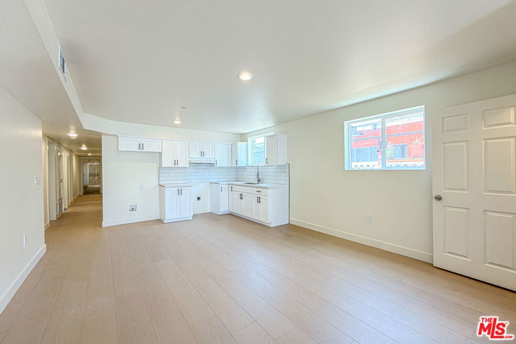 732 E 52nd Street