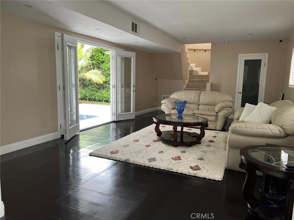 3922 W 147th