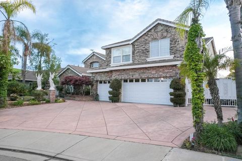 Photo of 5230 E Henderson CT Ct, Antioch, CA 94531 (MLS # 41128848)