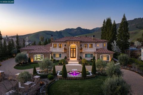 Photo of 940 940 Eagle Ridge Dr Dr, Danville, CA 94506 (MLS # 41124175)