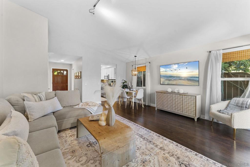 La Costa - Residential