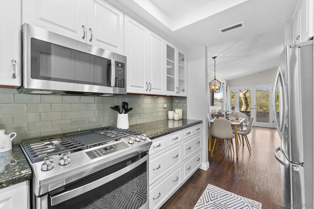 La Costa - Residential