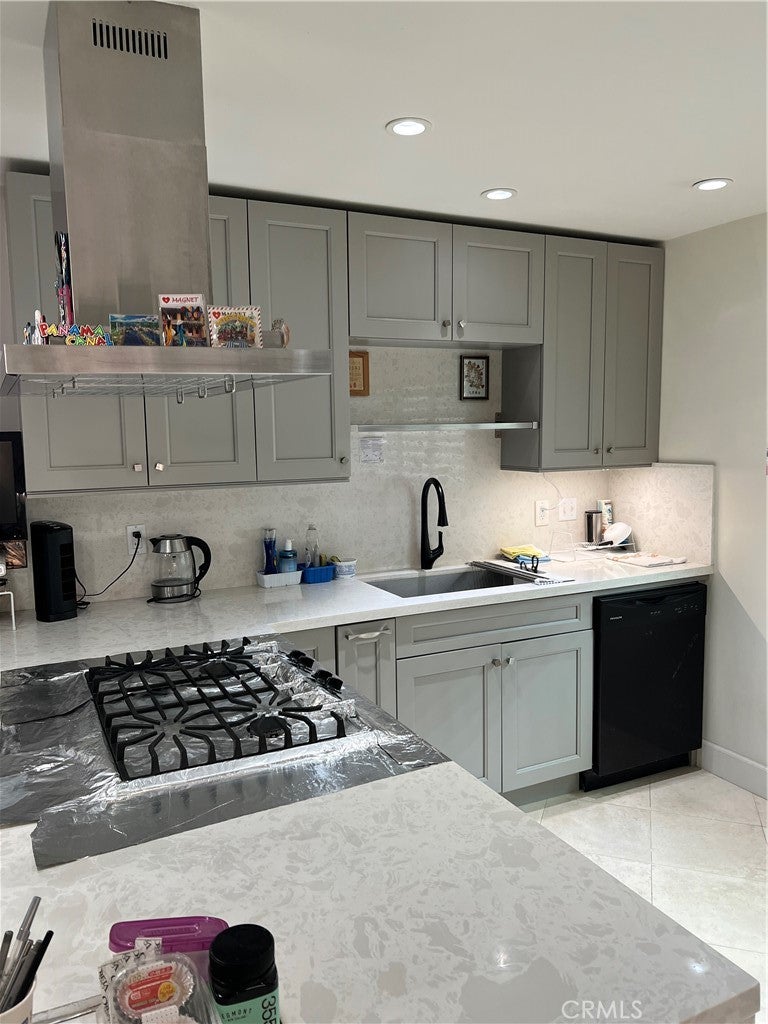 9575 Broadway 7