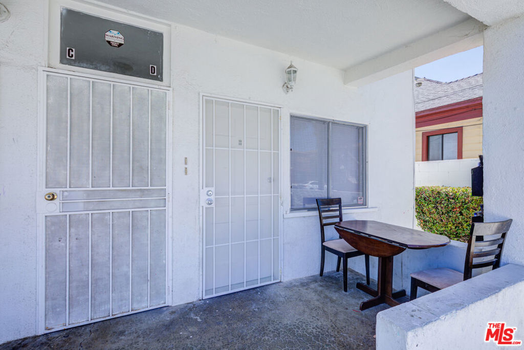 543 W 16th B