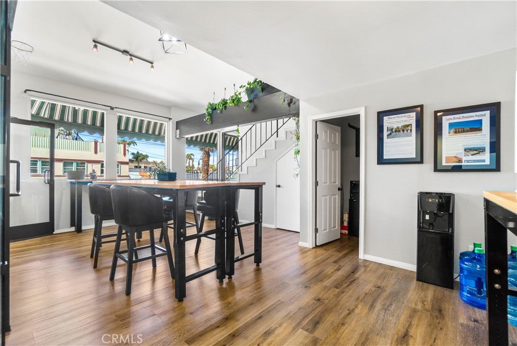 2734 E Broadway 8